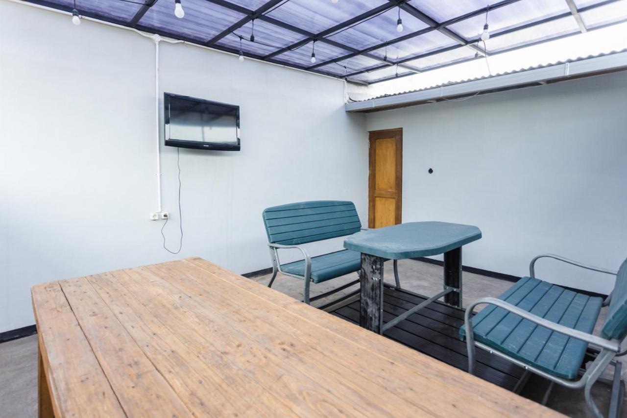 Reddoorz Hostel @ Malang City Center 2 Екстер'єр фото