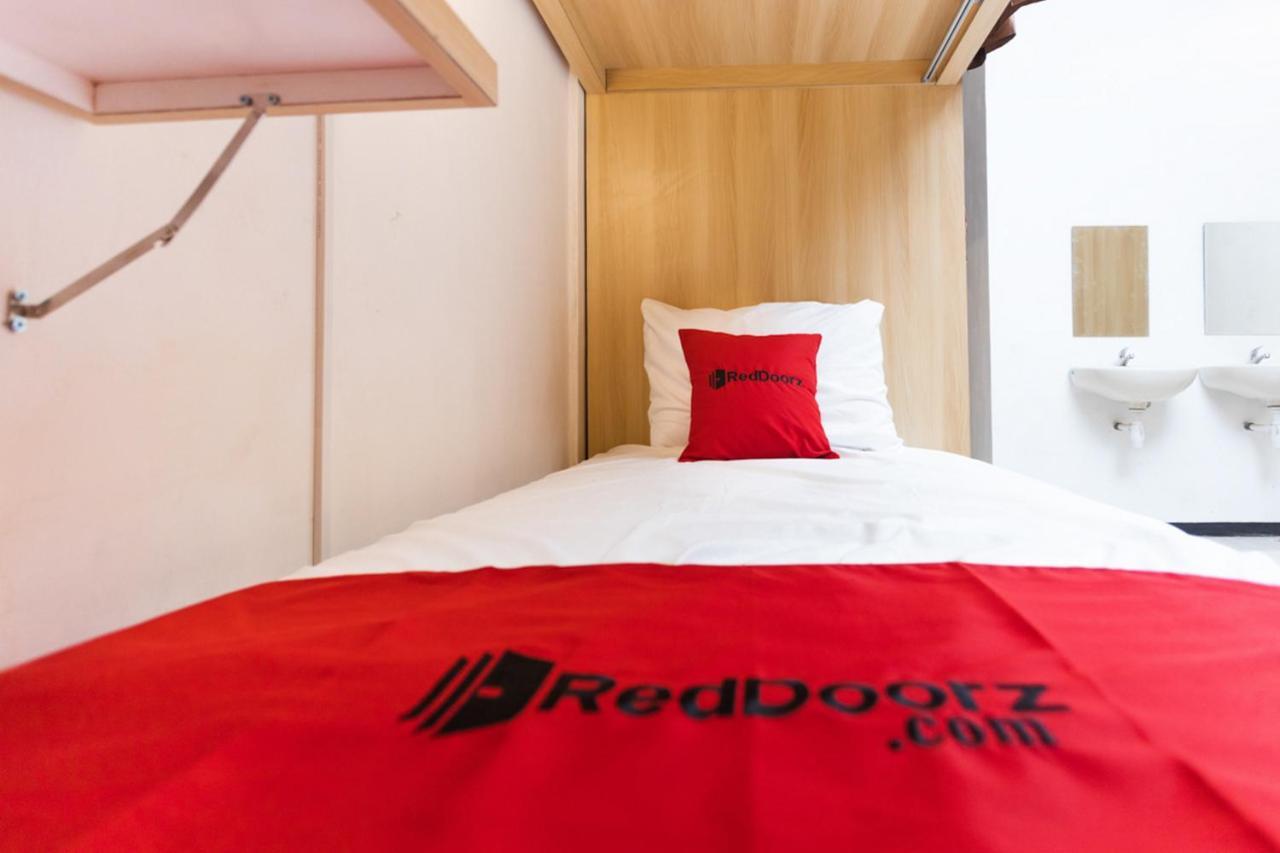 Reddoorz Hostel @ Malang City Center 2 Екстер'єр фото