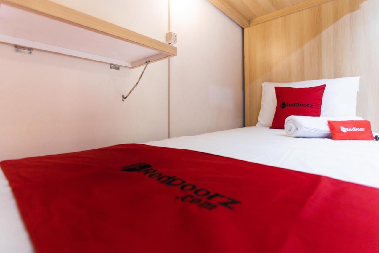 Reddoorz Hostel @ Malang City Center 2 Екстер'єр фото