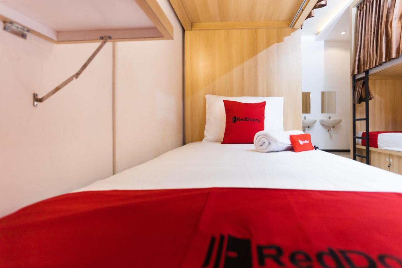 Reddoorz Hostel @ Malang City Center 2 Екстер'єр фото