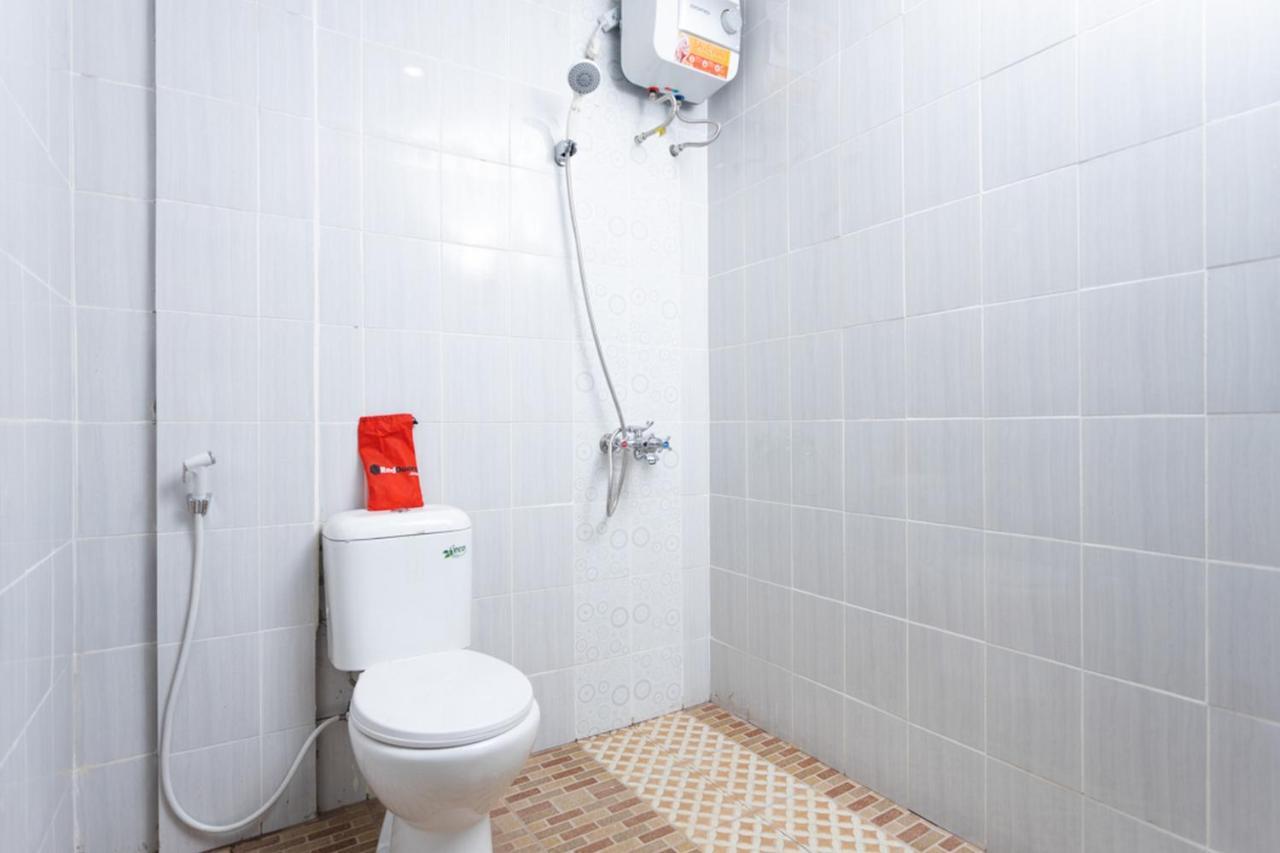 Reddoorz Hostel @ Malang City Center 2 Екстер'єр фото